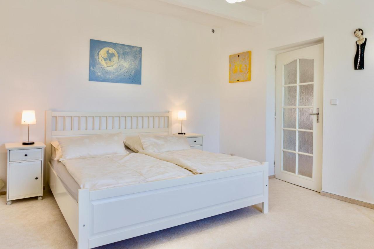 ברון Apartman U Berounky מראה חיצוני תמונה